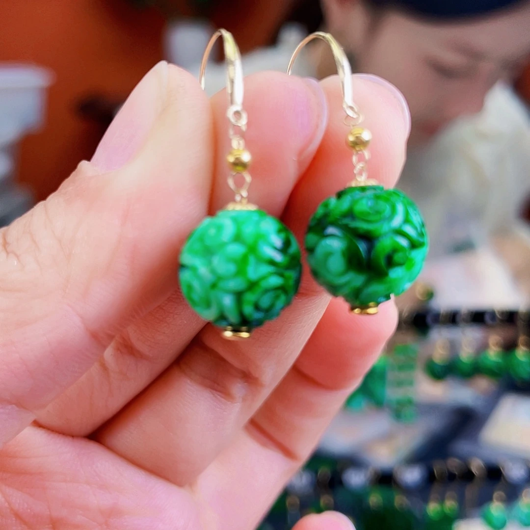 翡翠18K金镶嵌耳饰