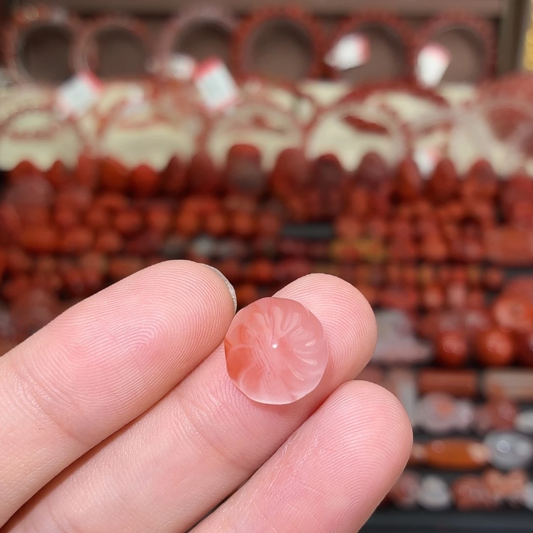 南红玛瑙未镶嵌颈饰包子