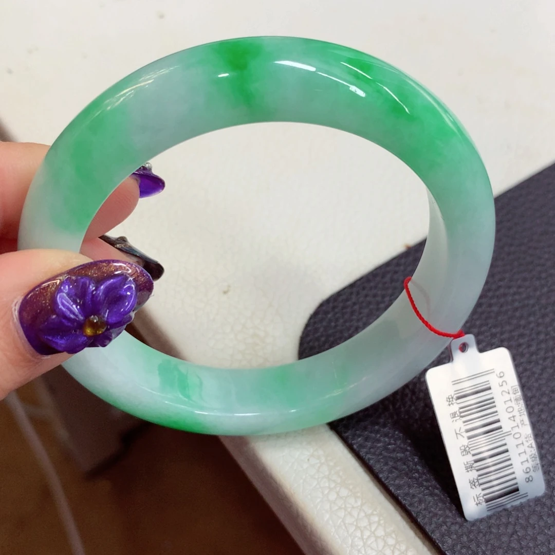 未镶嵌手镯翡翠缅甸