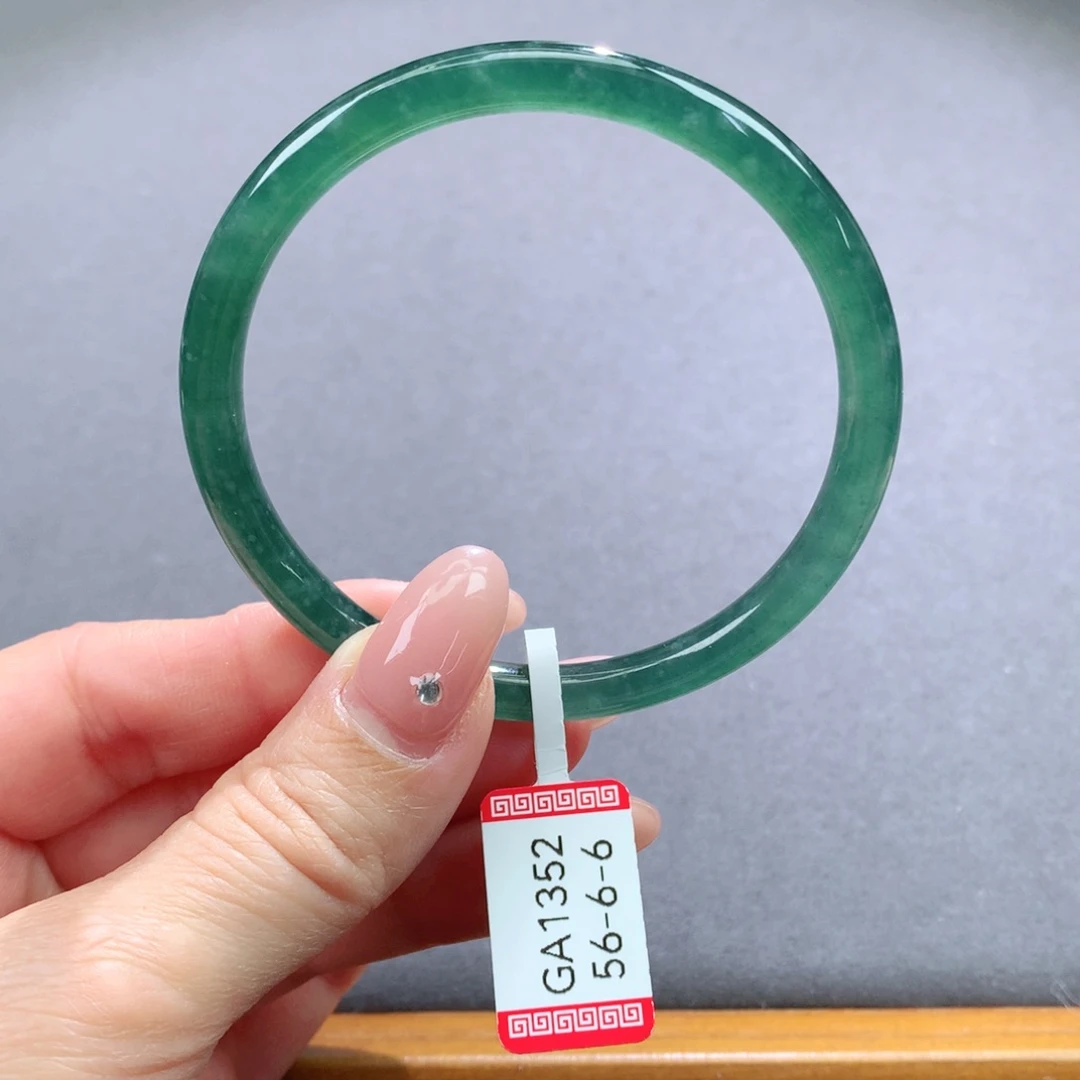 翡翠手镯未镶嵌天然翡翠手镯叮当镯