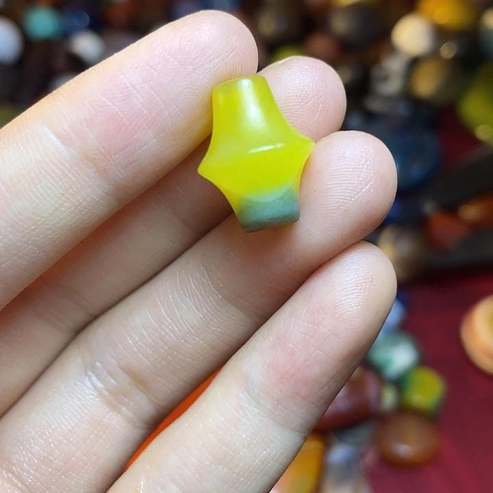 蔷****玛瑙/玉髓未镶嵌颈饰