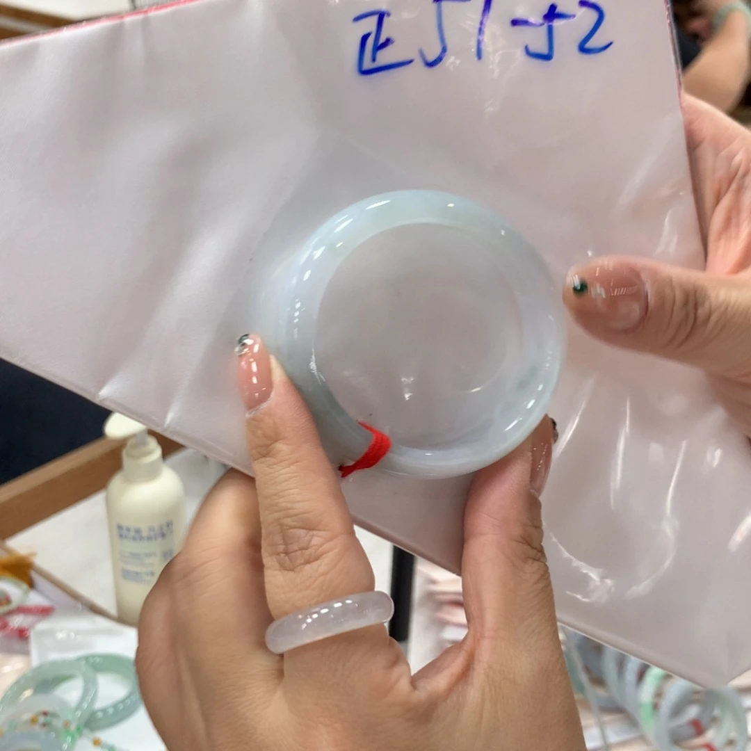 未镶嵌手镯翡翠48小时鉴赏