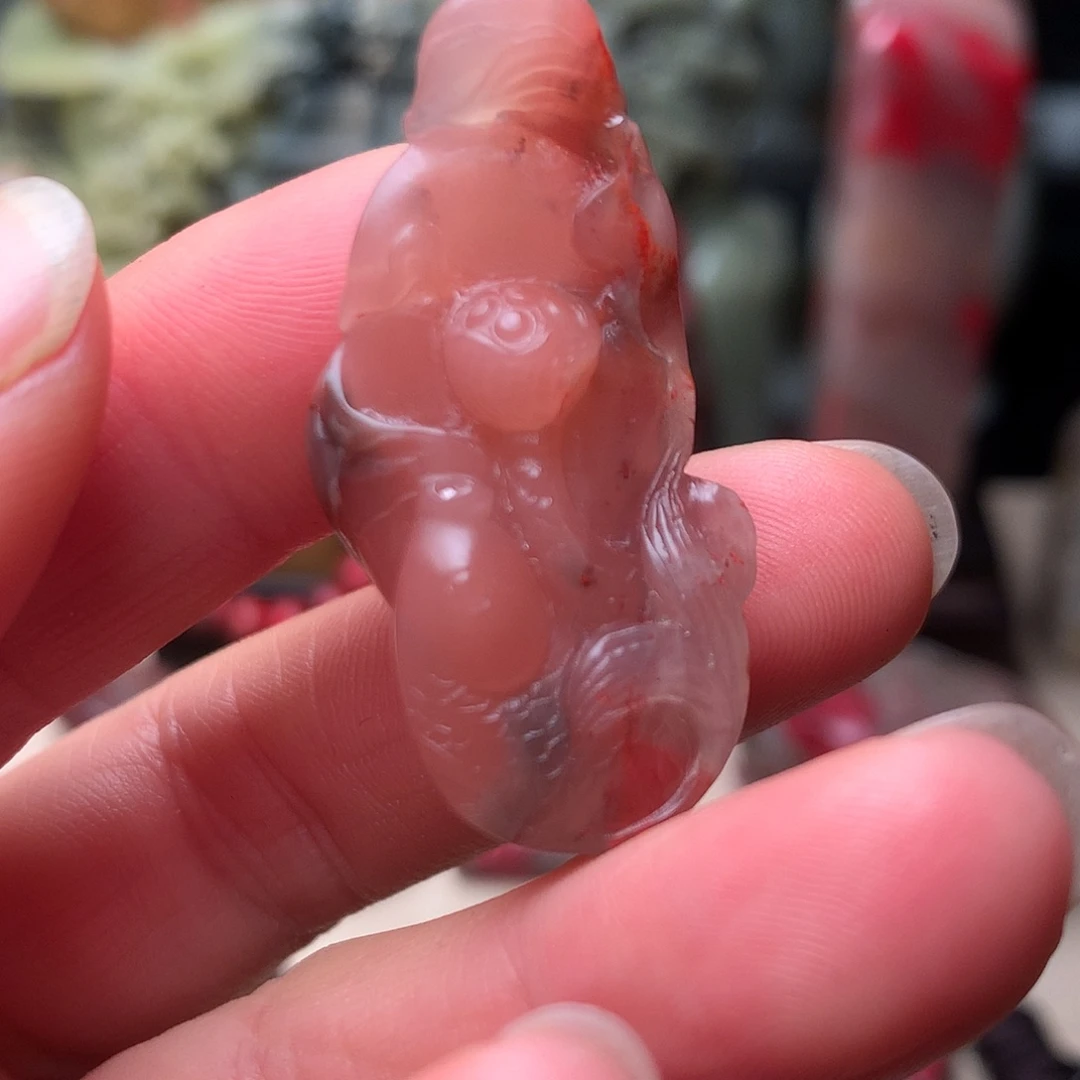 昌化石鸡血石精美挂件