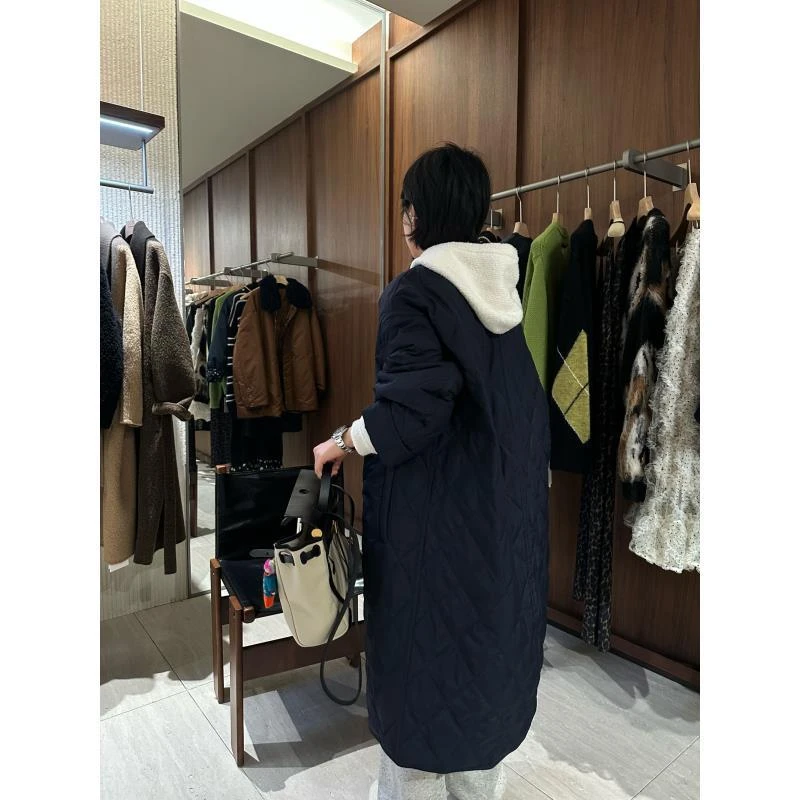 90白鸭绒菱格微皱肌理中长款羽绒外套  J25WT727