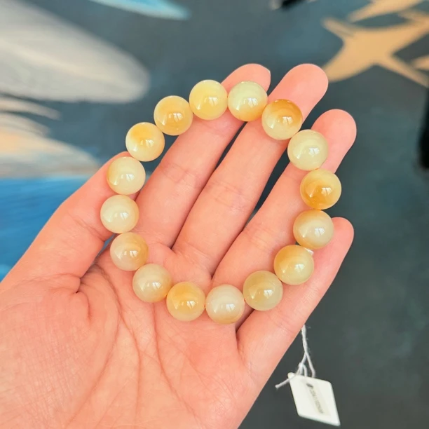 和田玉新疆且末料手镯 糖白俏色 卡12mm