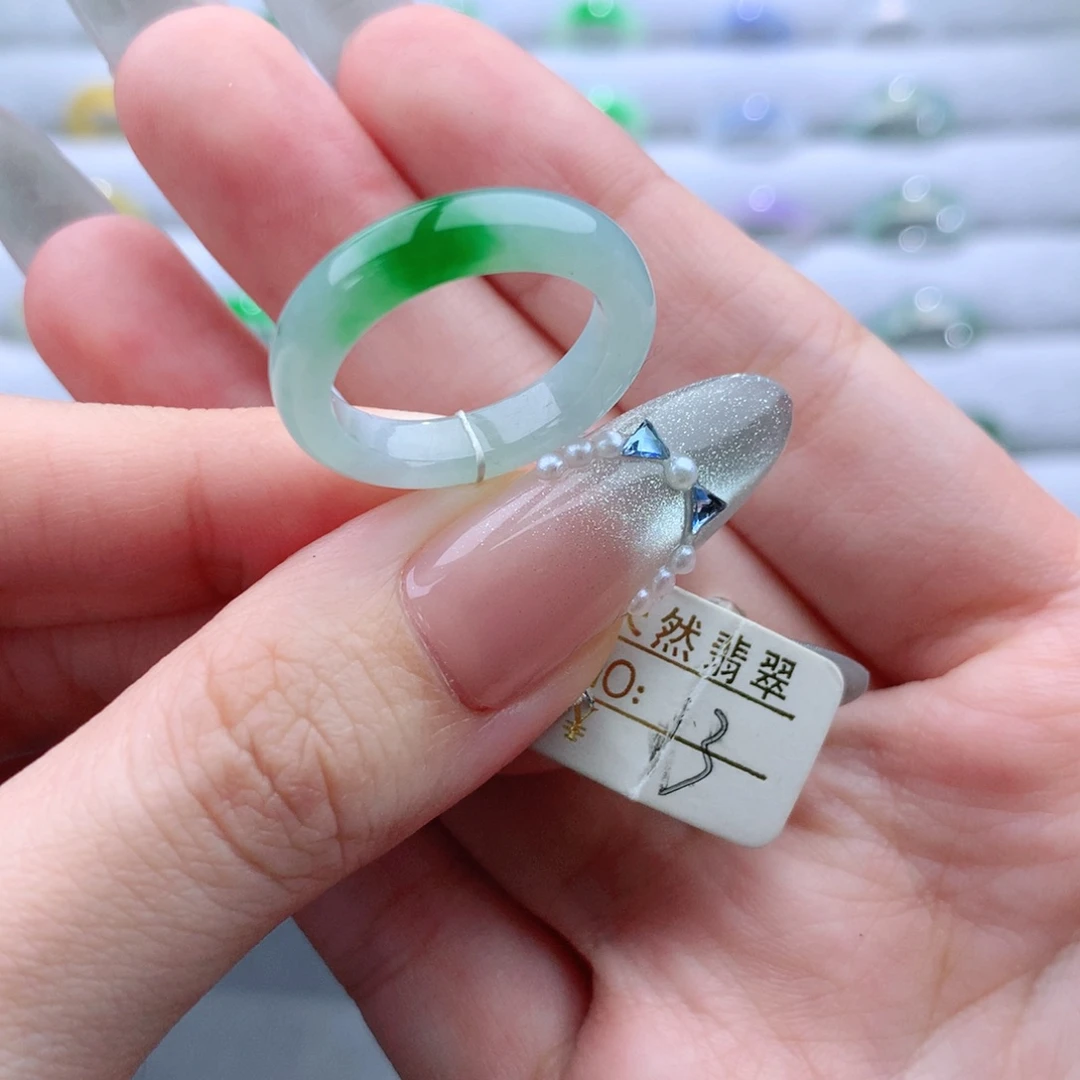 翡翠未镶嵌戒指戒指