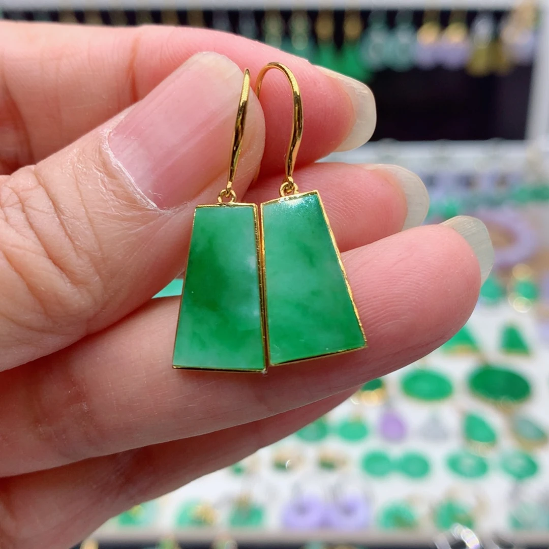 翡翠18K金镶嵌耳饰