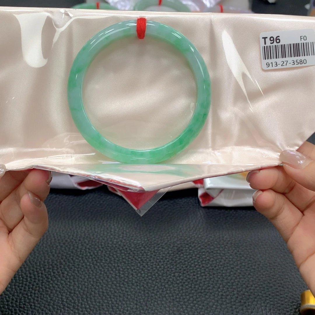 未镶嵌手镯翡翠翡翠