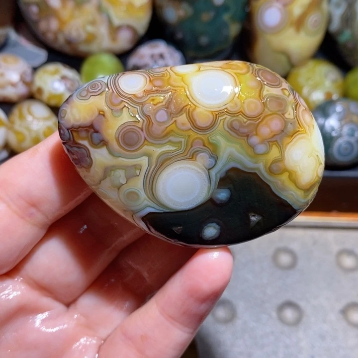 未镶嵌玛瑙/玉髓珠宝半成品114