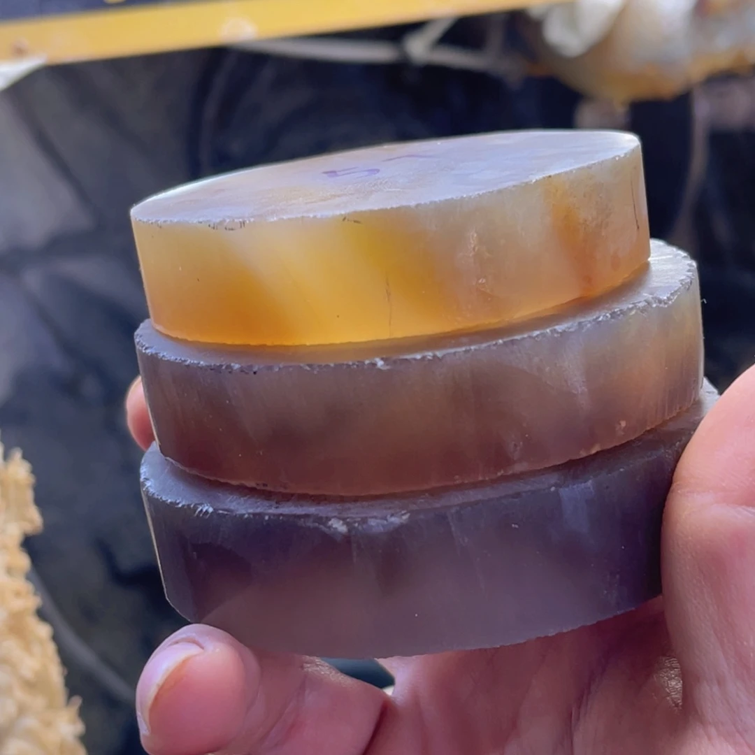 蒋***海定制玛瑙手镯工费