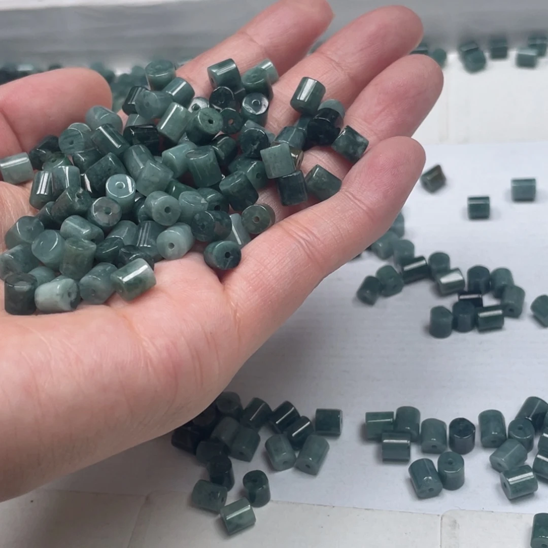 翡翠未镶嵌颈饰翡翠吊坠