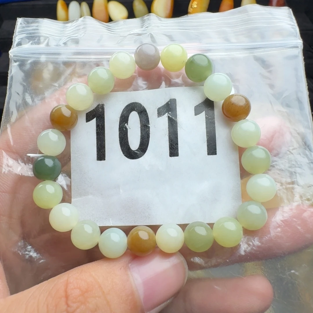 乐***音和田玉未镶嵌手串