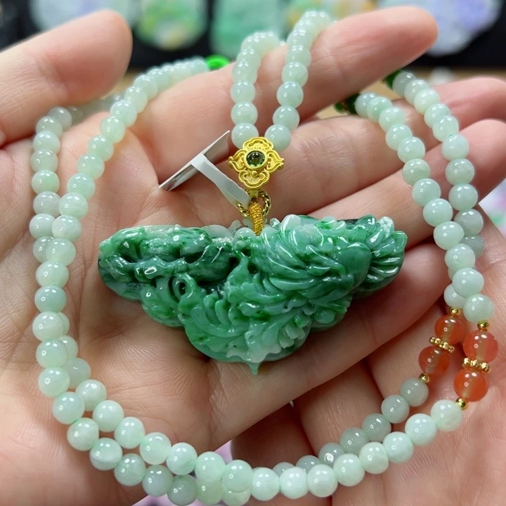 颈饰未镶嵌翡翠吊坠