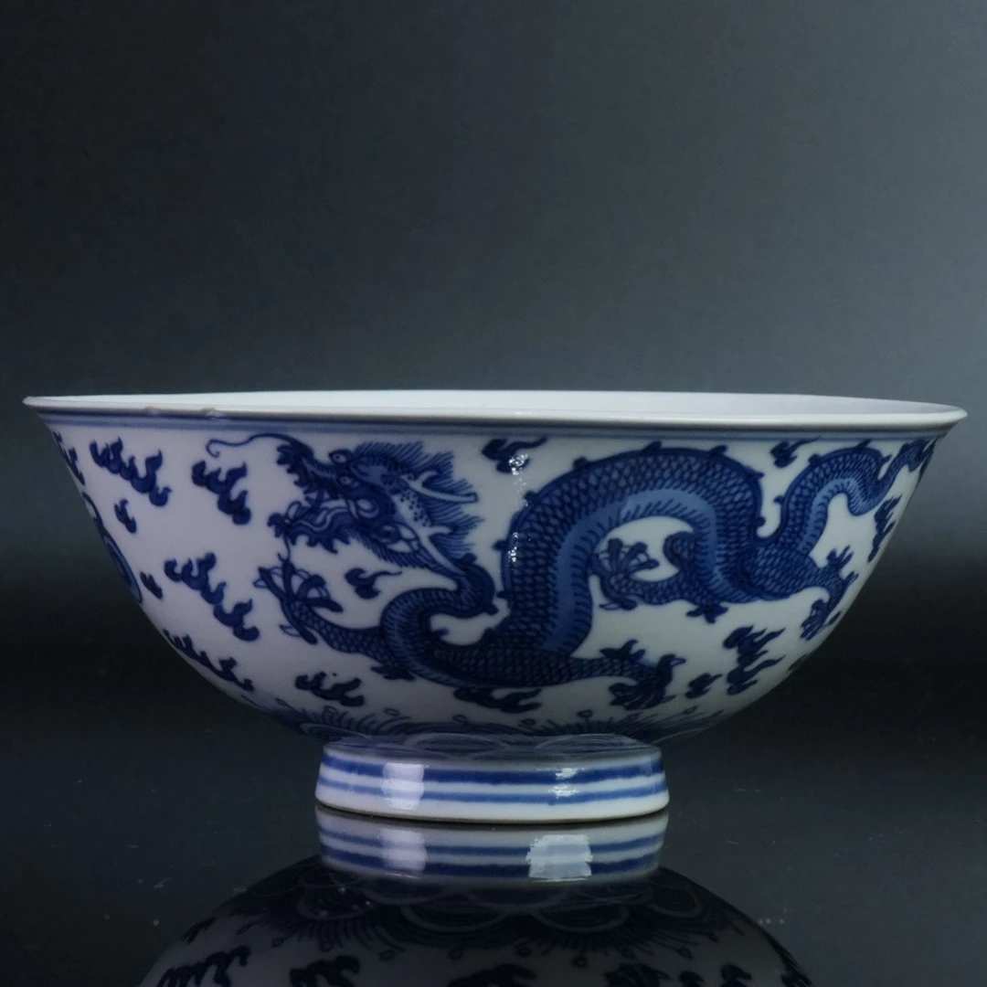 lot14031 4510 清乾隆 青花双龙赶珠碗 D：13 H：5.5