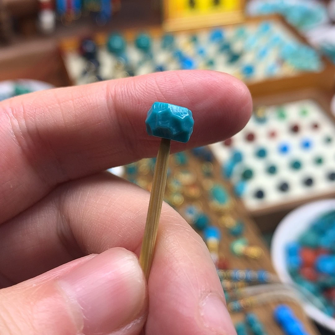 未镶嵌绿松石珠宝奇石