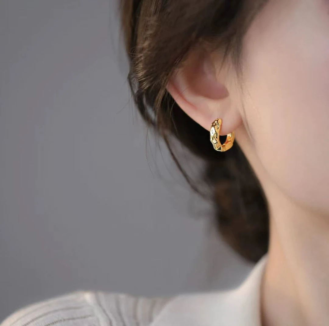 铜合金耳饰 木木（BO382）内径9毫米 熔岩设计师款耳圈耳环