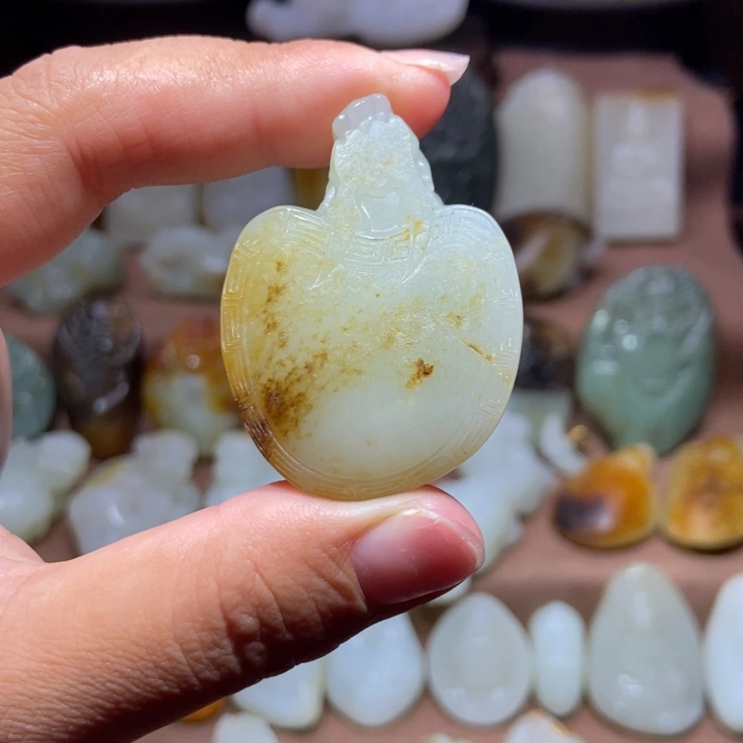 和田玉（子料）未镶嵌挂件