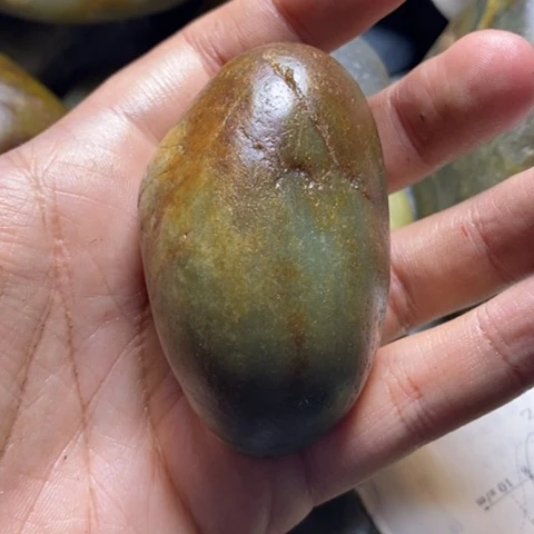 未镶嵌和田玉（糖玉）挂件