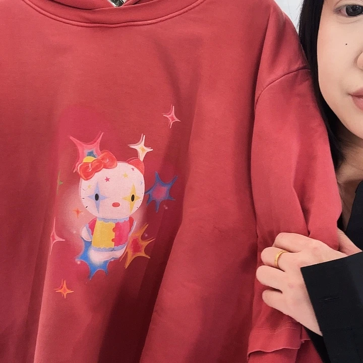 红卫衣hakt卫衣一件