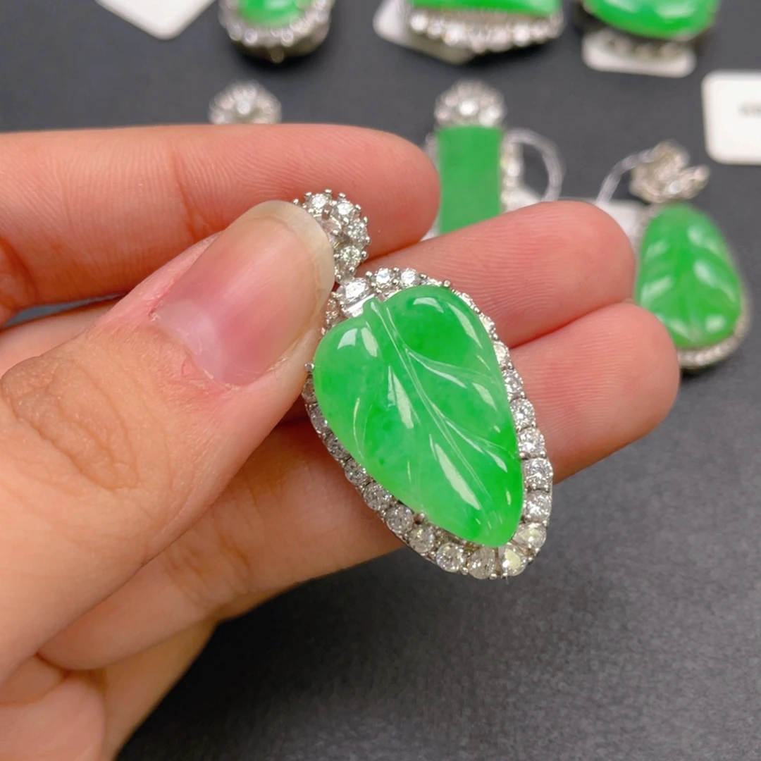 翡翠银S925镶嵌颈饰