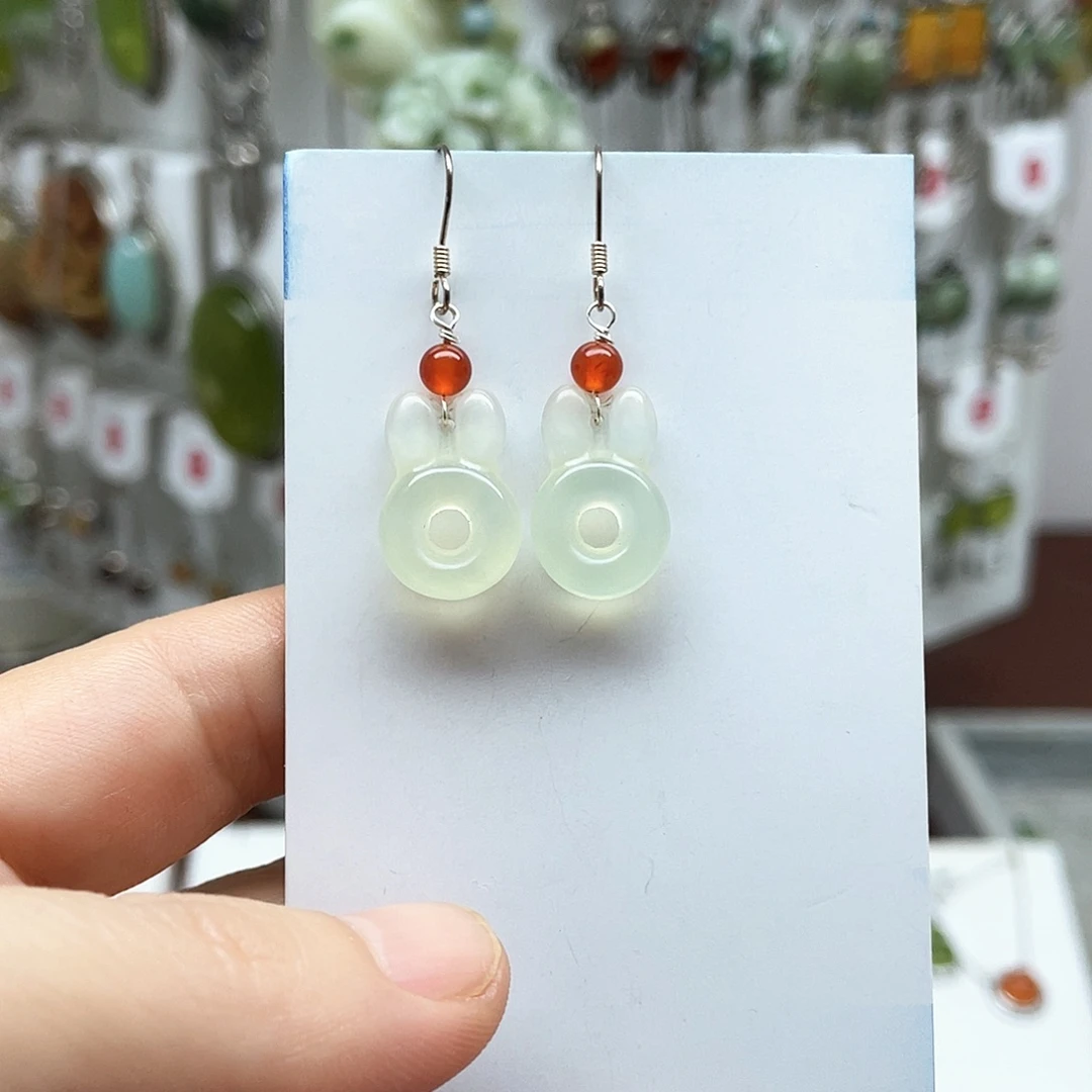 蛇纹石玉未镶嵌吊坠