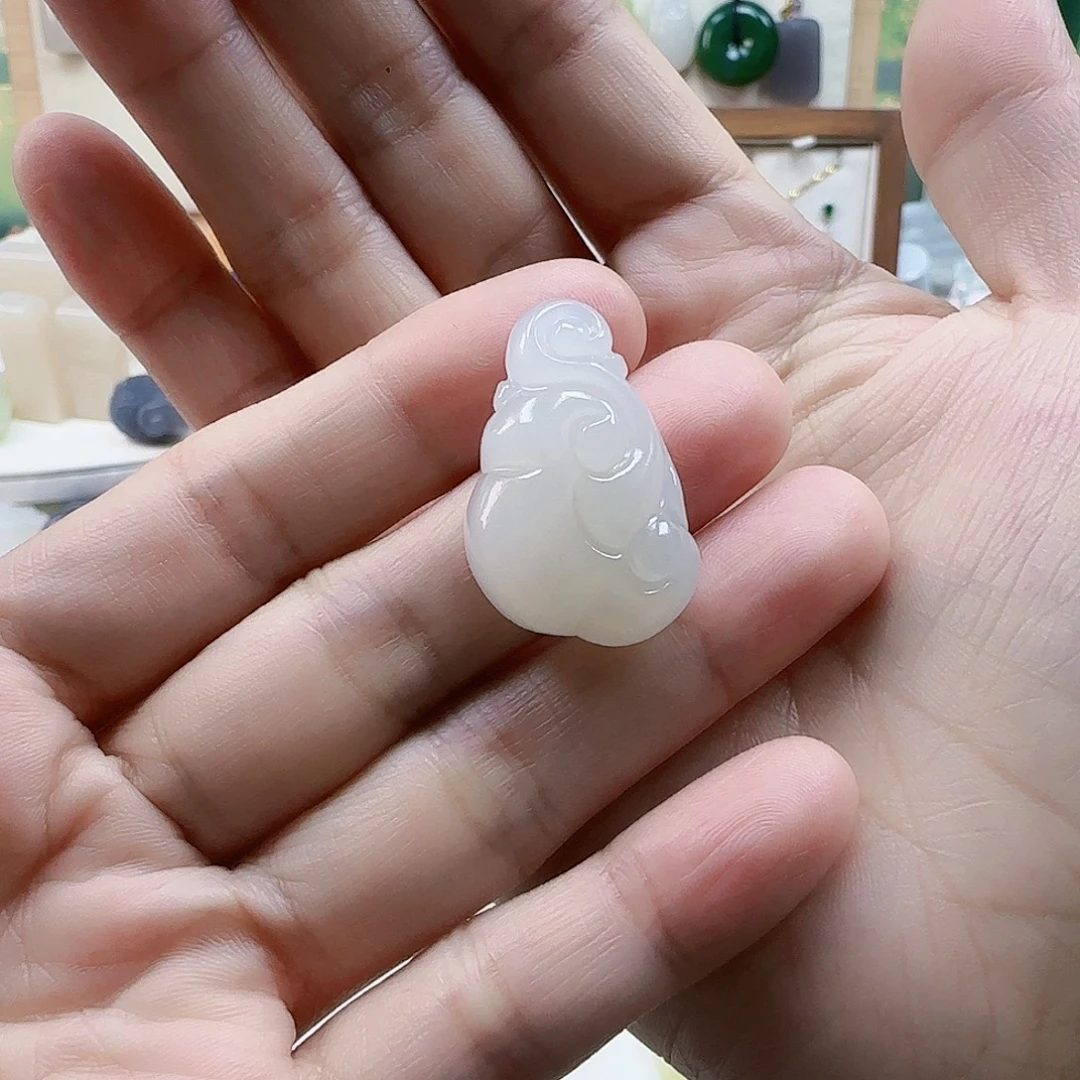 幸***家和田玉未镶嵌吊坠(不含链)