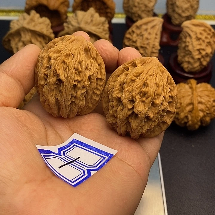 文玩核桃吊坠39麦虎