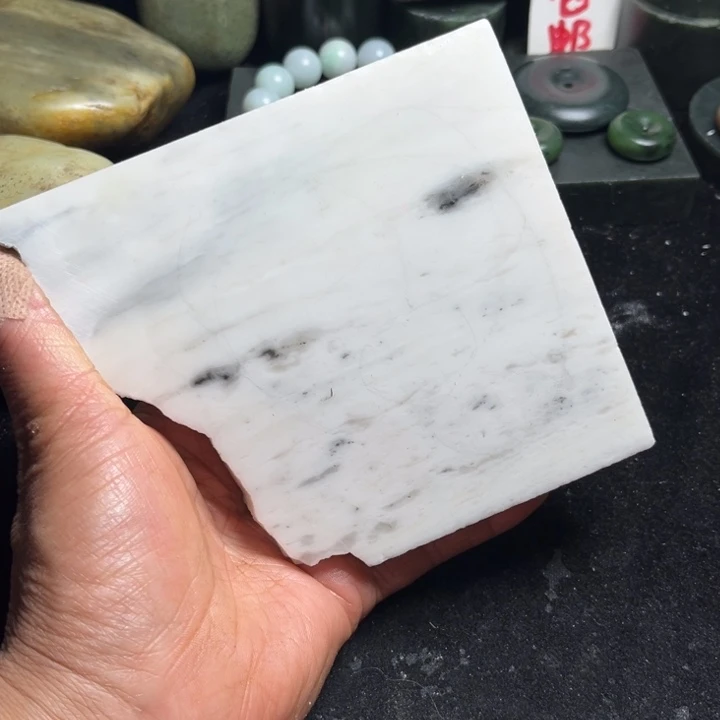 和田玉（糖玉）未镶嵌珠宝奇石