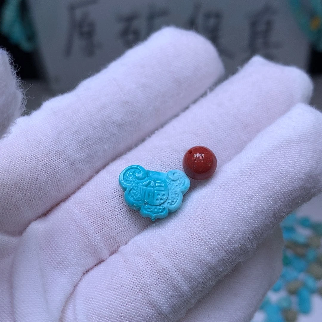 南红玛瑙未镶嵌珠宝奇石