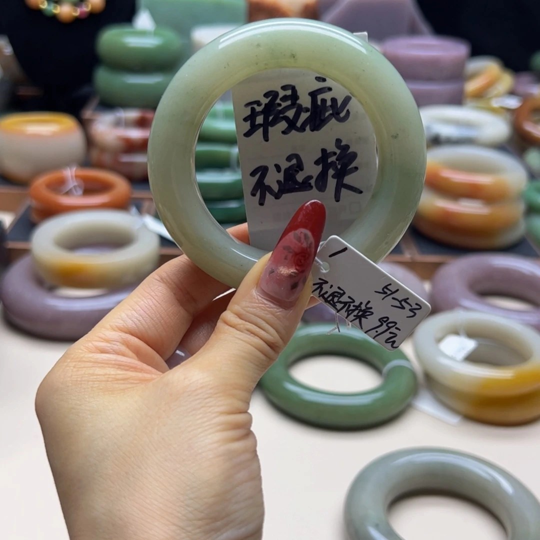 石英质玉未镶嵌手镯