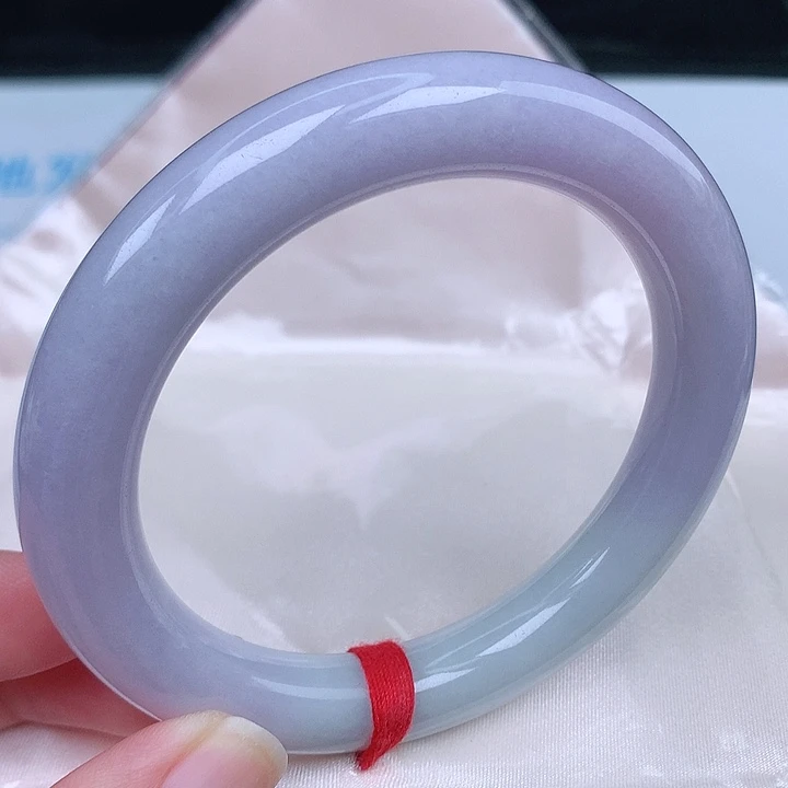 未镶嵌手镯（圆镯）翡翠天然