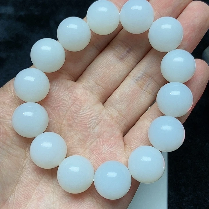 和田玉颈饰未镶嵌笑*风