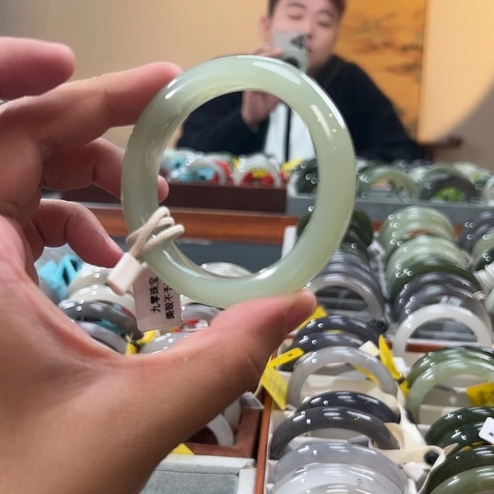 y***r未镶嵌手镯和田玉且末蓝手镯A0021-55