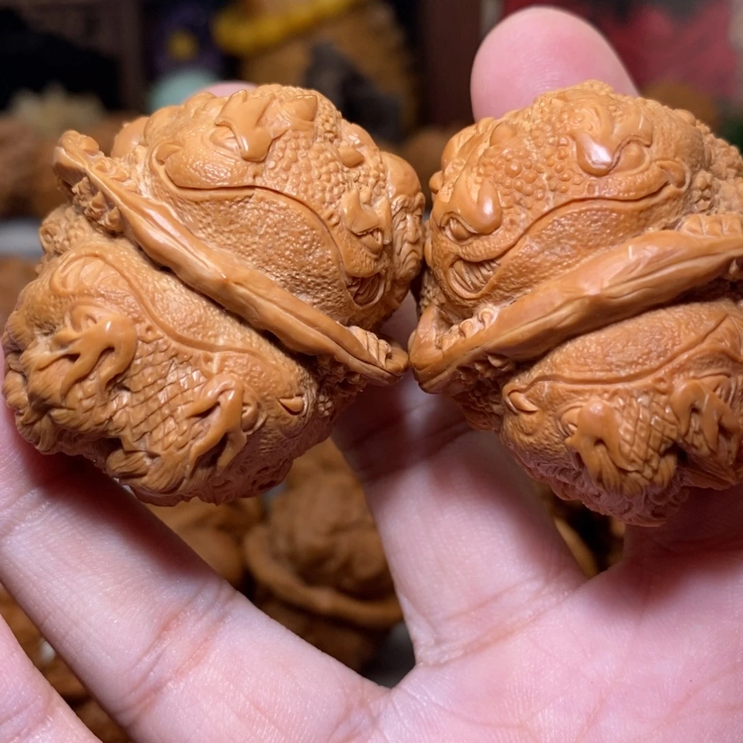 梁****文玩核桃把件龙蟾地狱