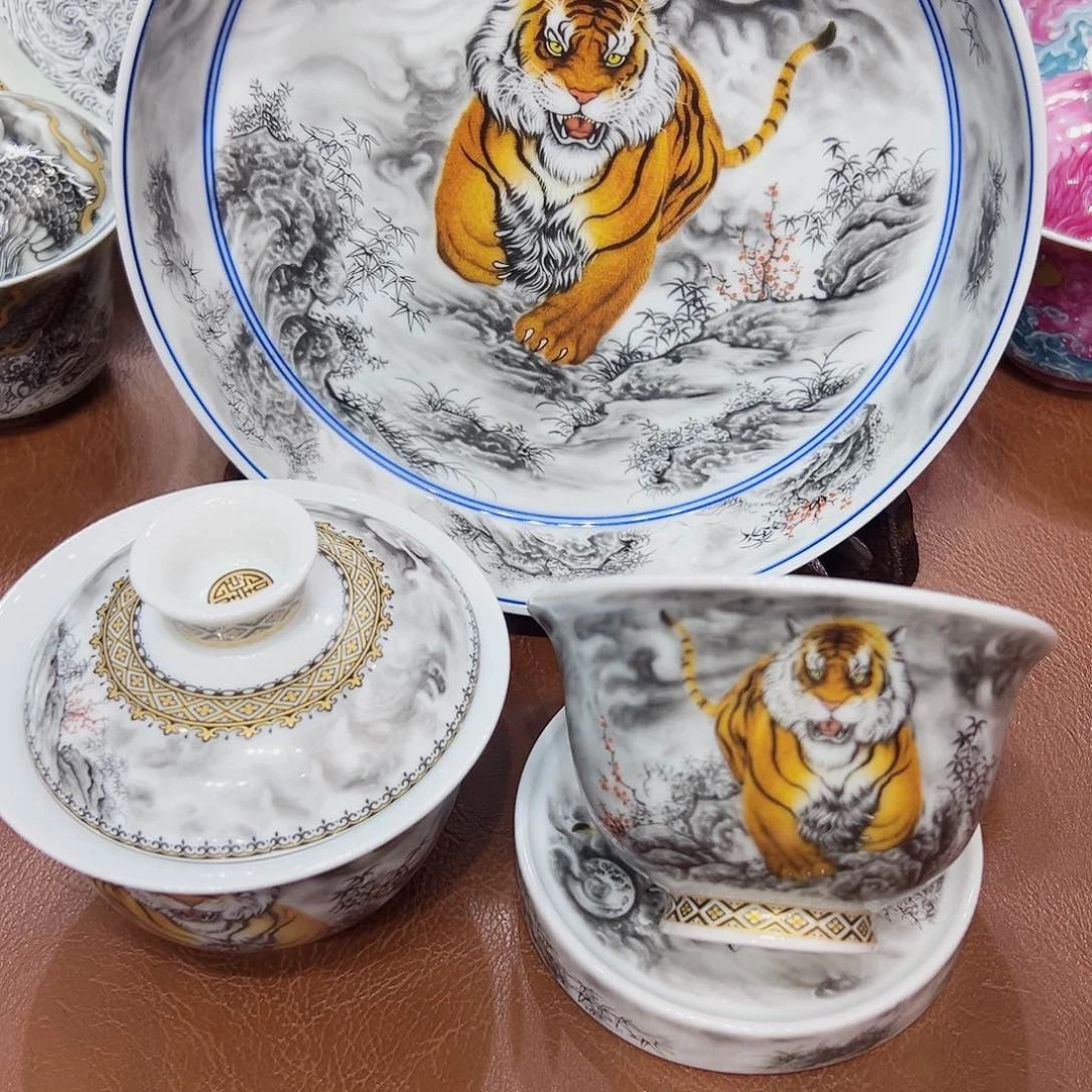 摆件景德镇陶瓷艺术展演展厅展