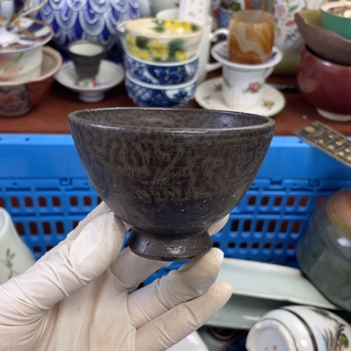他家瓷器真美…开播了