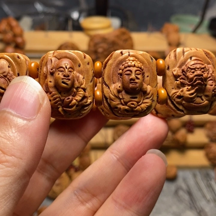 桃核雕刻神仙会手牌
