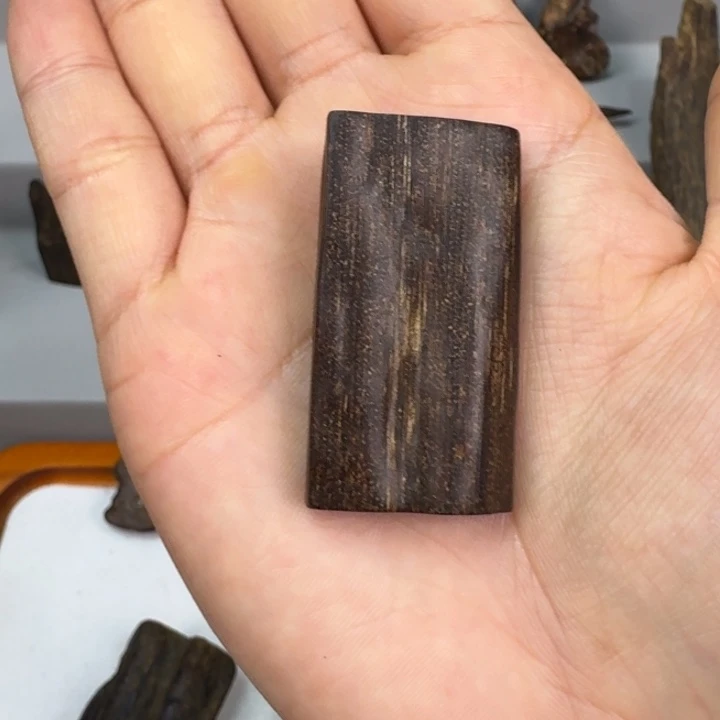 伟业香堂文莱沉水素牌6.3克