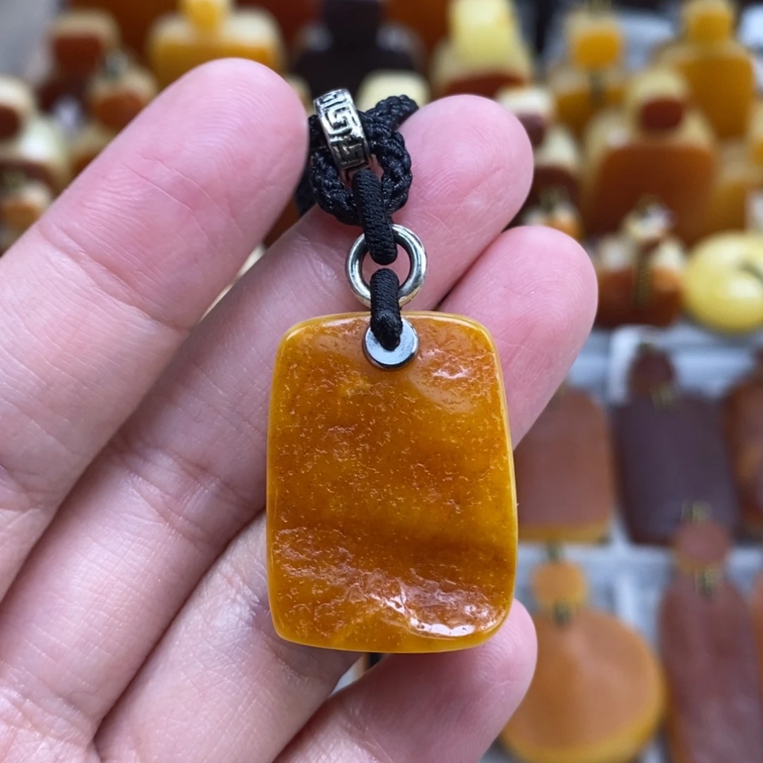 蜜蜡未镶嵌珠宝奇石