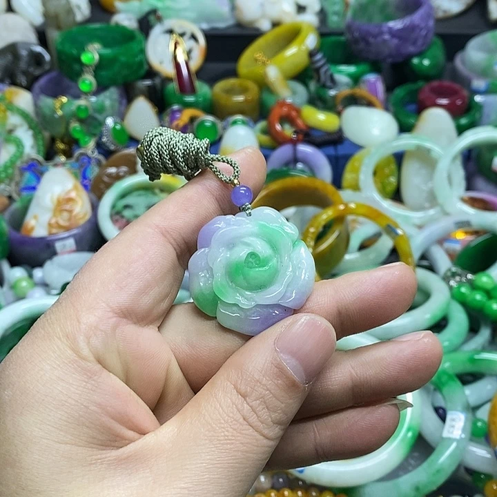 颈饰未镶嵌翡翠官方正规军回血放漏