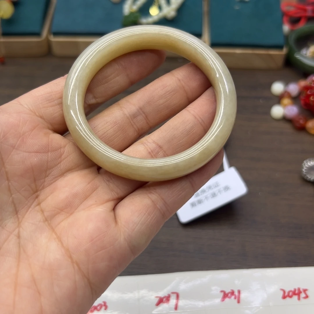 和田玉未镶嵌手镯52圈围2001