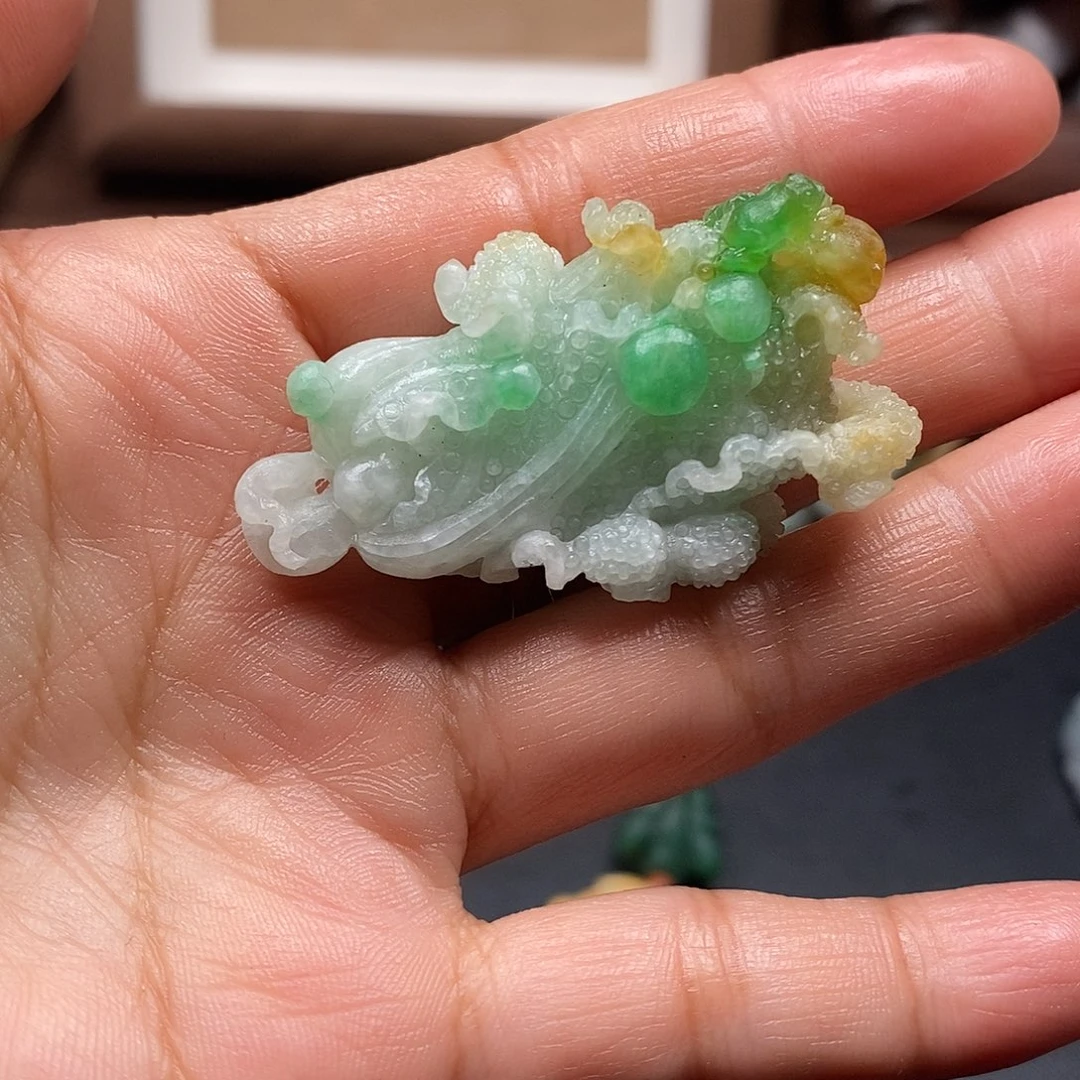 小***海定制翡翠未镶嵌毛货抛光