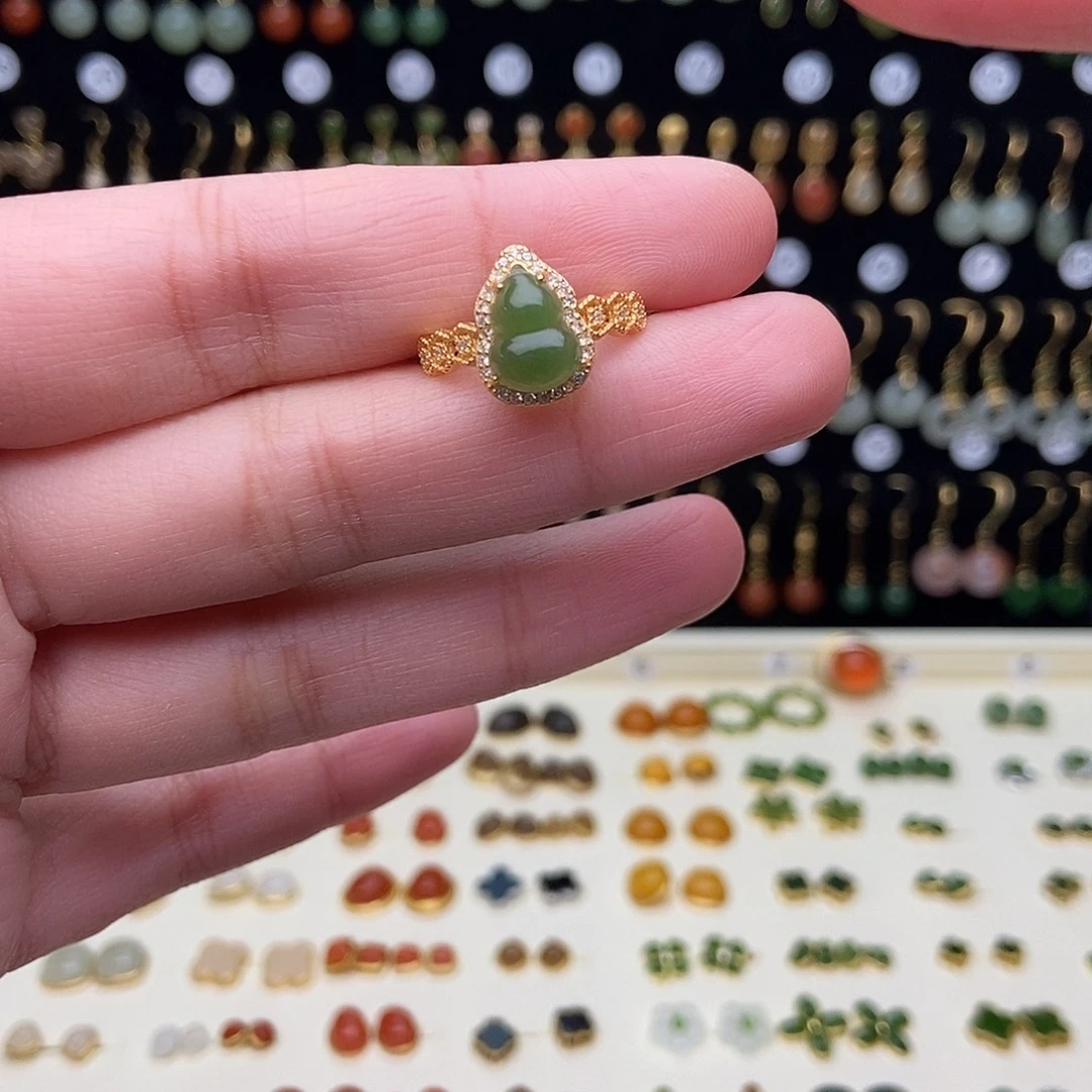 和田玉银S925镶嵌耳饰