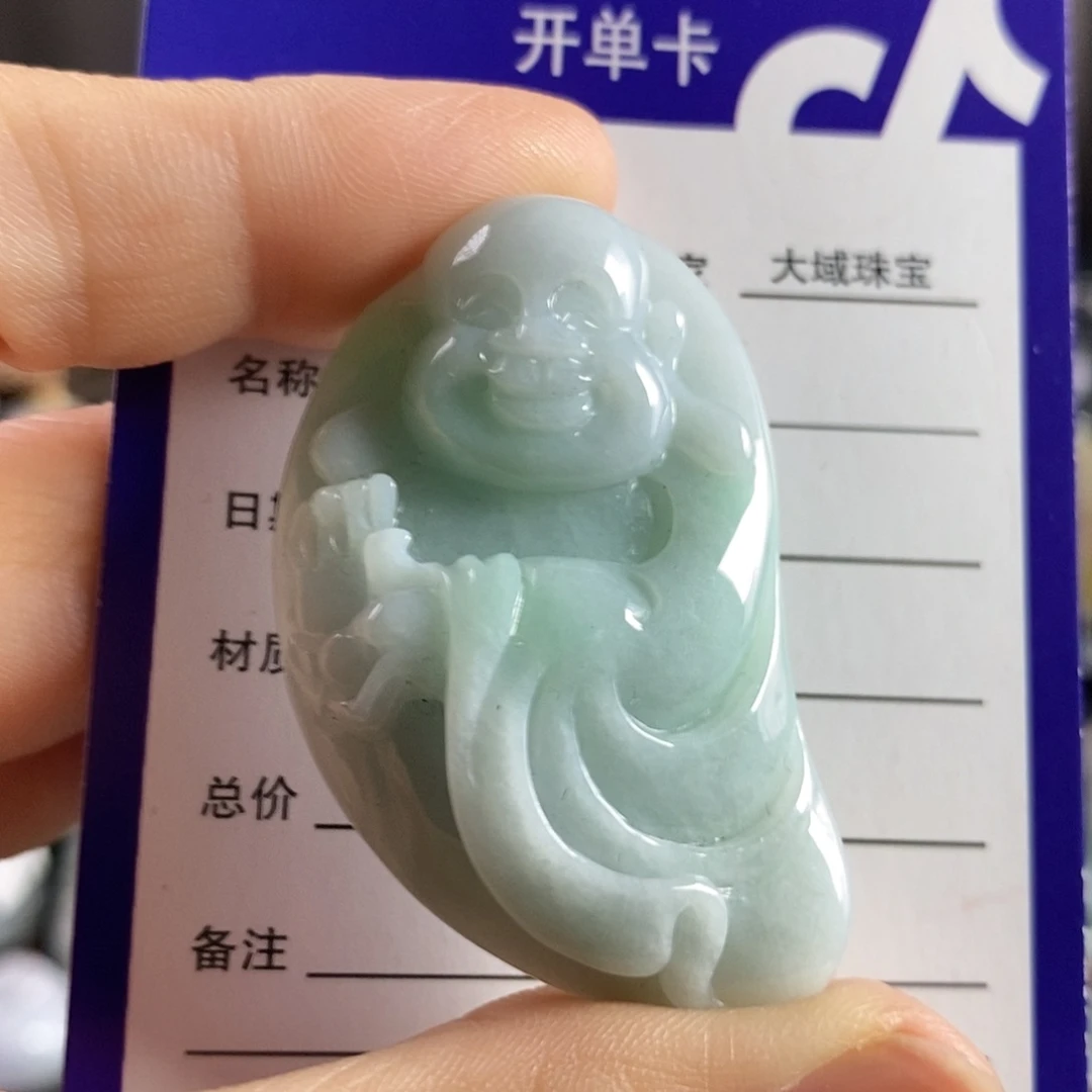 翡翠未镶嵌颈饰佛公