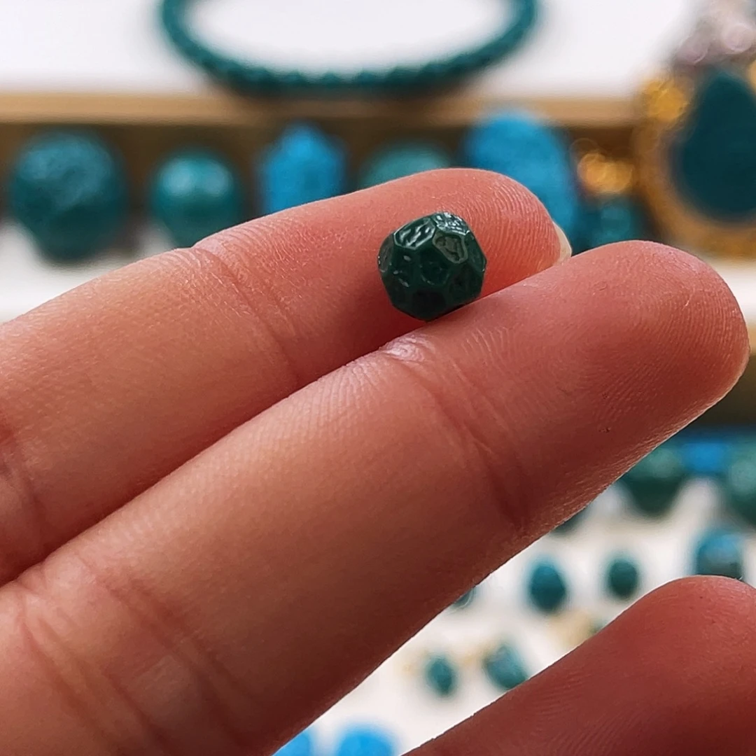 绿松石未镶嵌把件