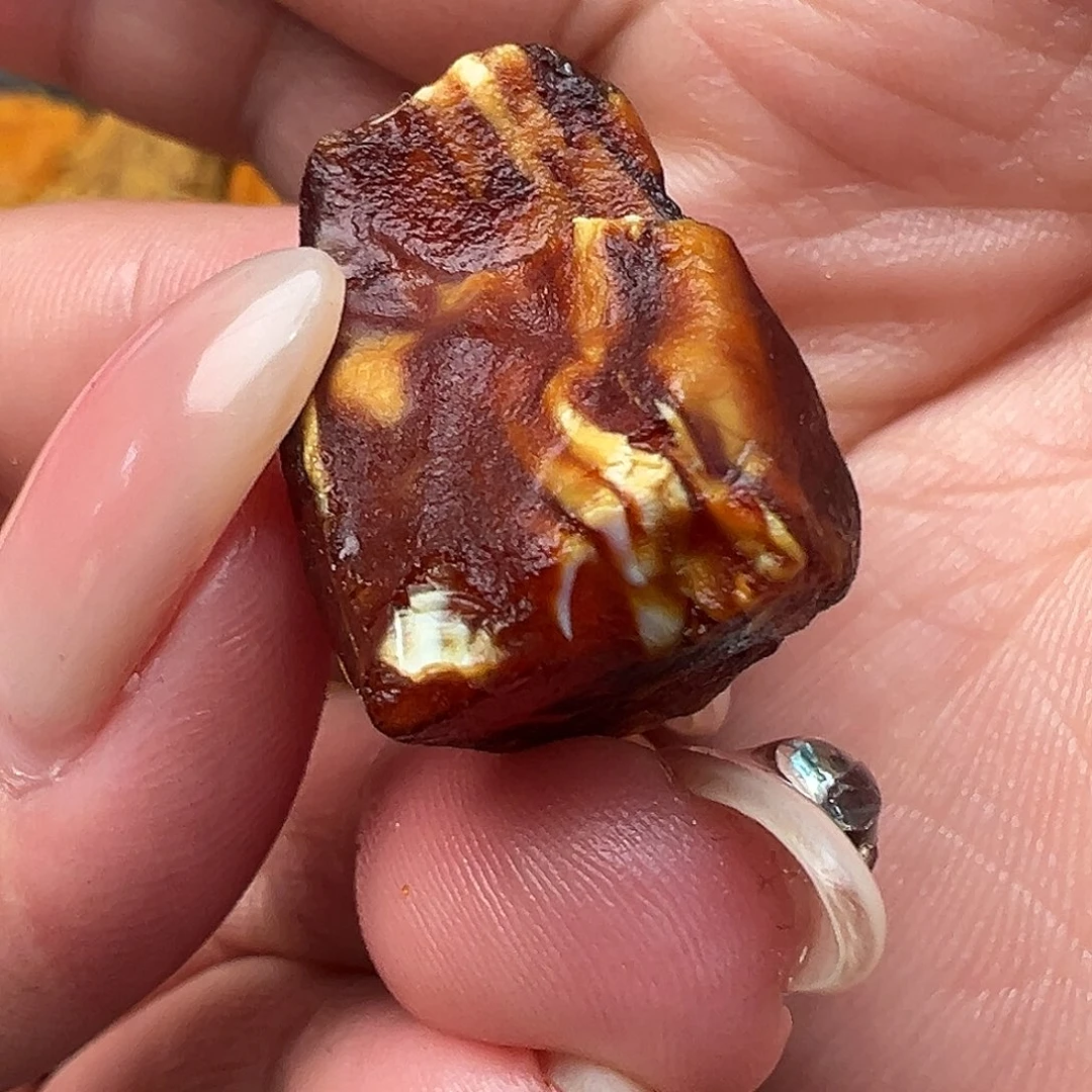 定制琥珀未镶嵌蜜蜡