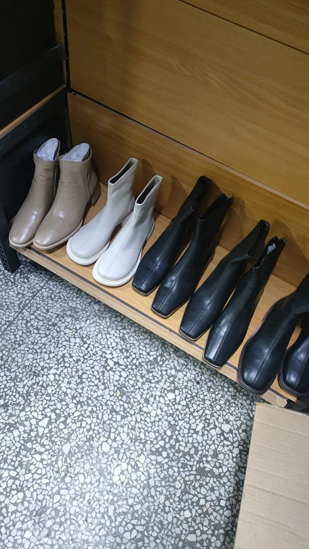 冷冷微瑕时尚大码复古短靴NO退NO换