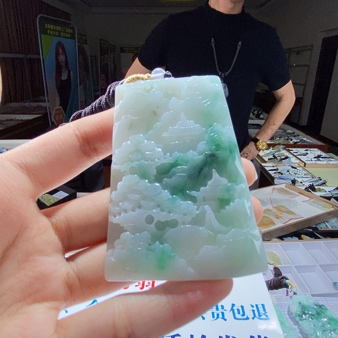翡翠未镶嵌颈饰翡翠