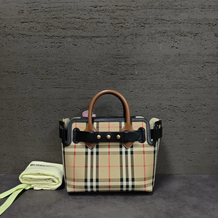 95新/博柏利/包包/[251120NKWC]/C14309831316