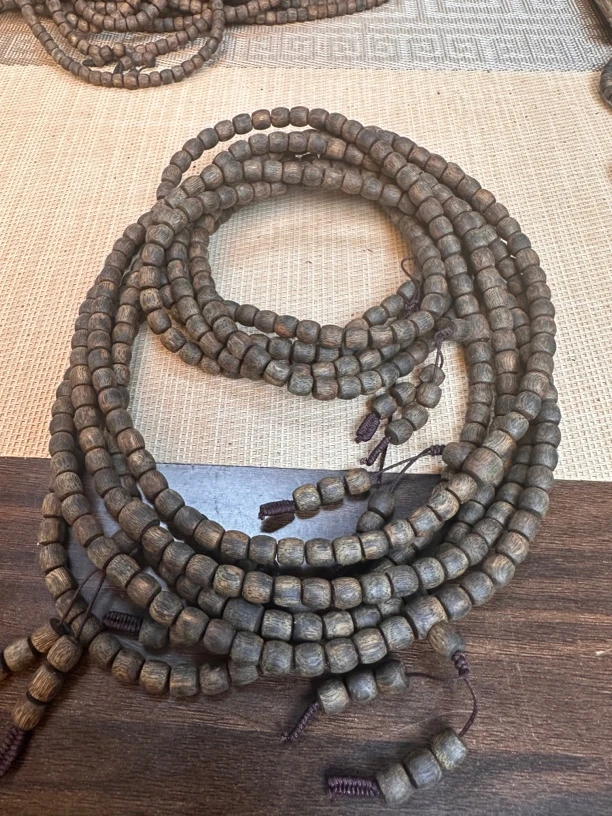 沉香一香传五代母树树根奇楠07沉水鼓珠多圈沉香多样性发一条